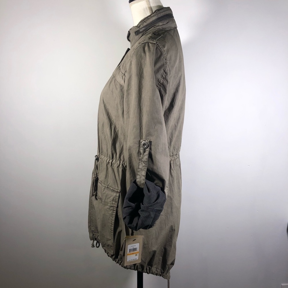 LEVI’S Cotton Lightweight Fishtail Jacket - Picture 5 of 16